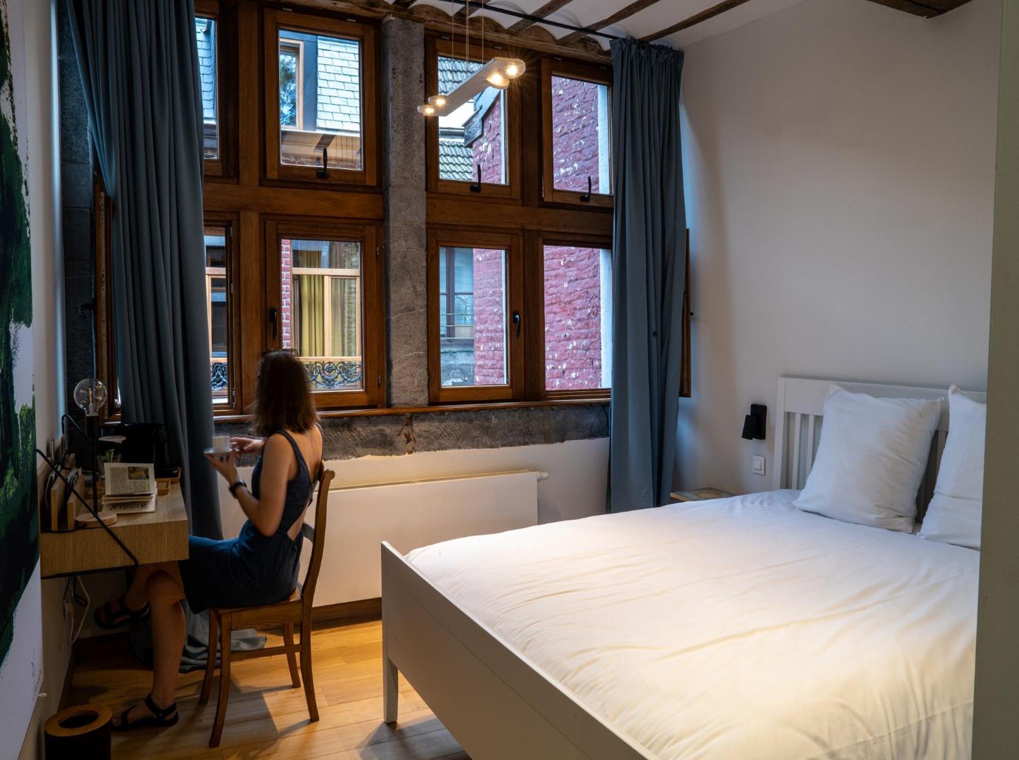 Bonjour Pierreuse Hotel Лиеж Екстериор снимка