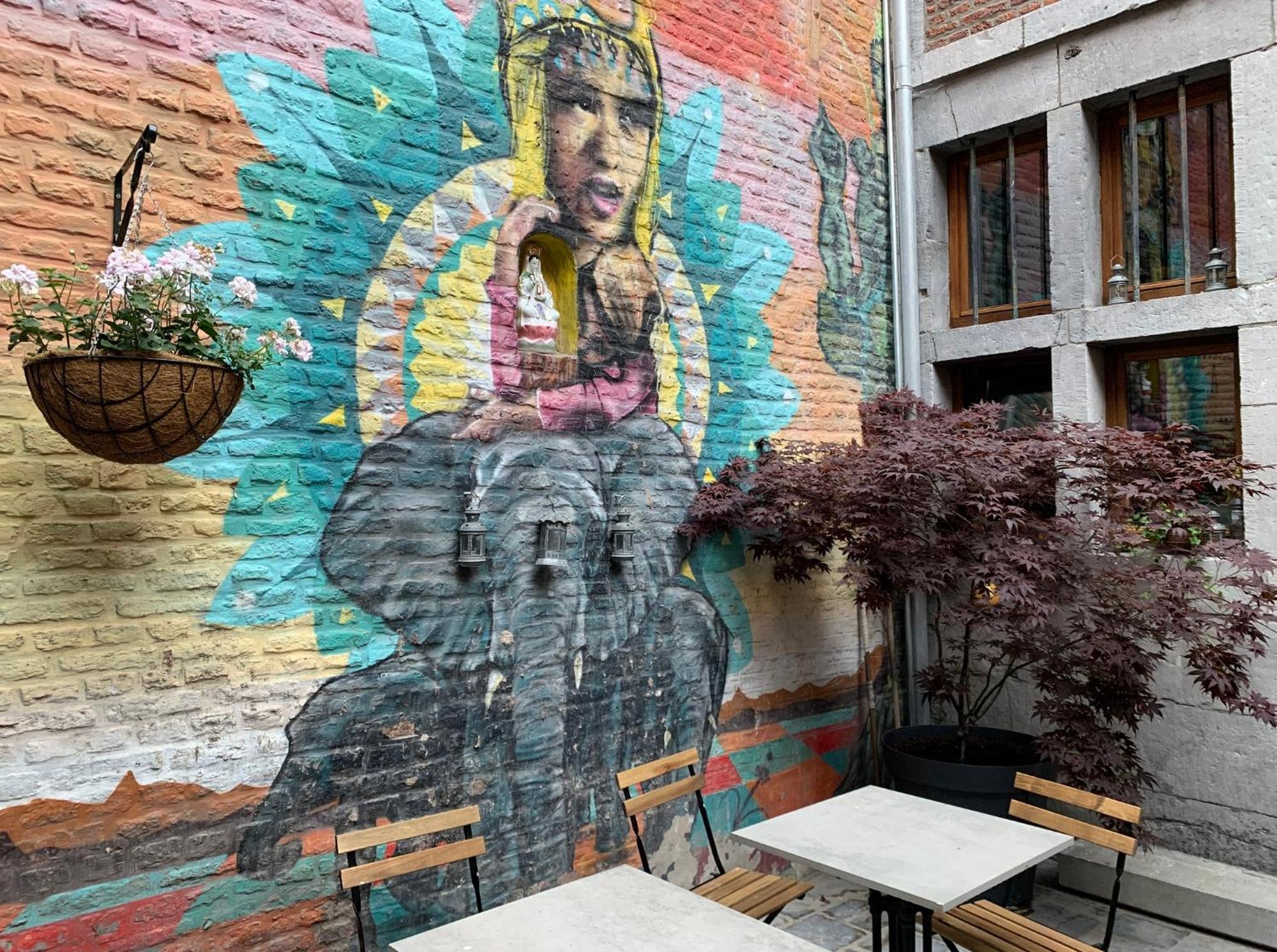 Bonjour Pierreuse Hotel Лиеж Екстериор снимка
