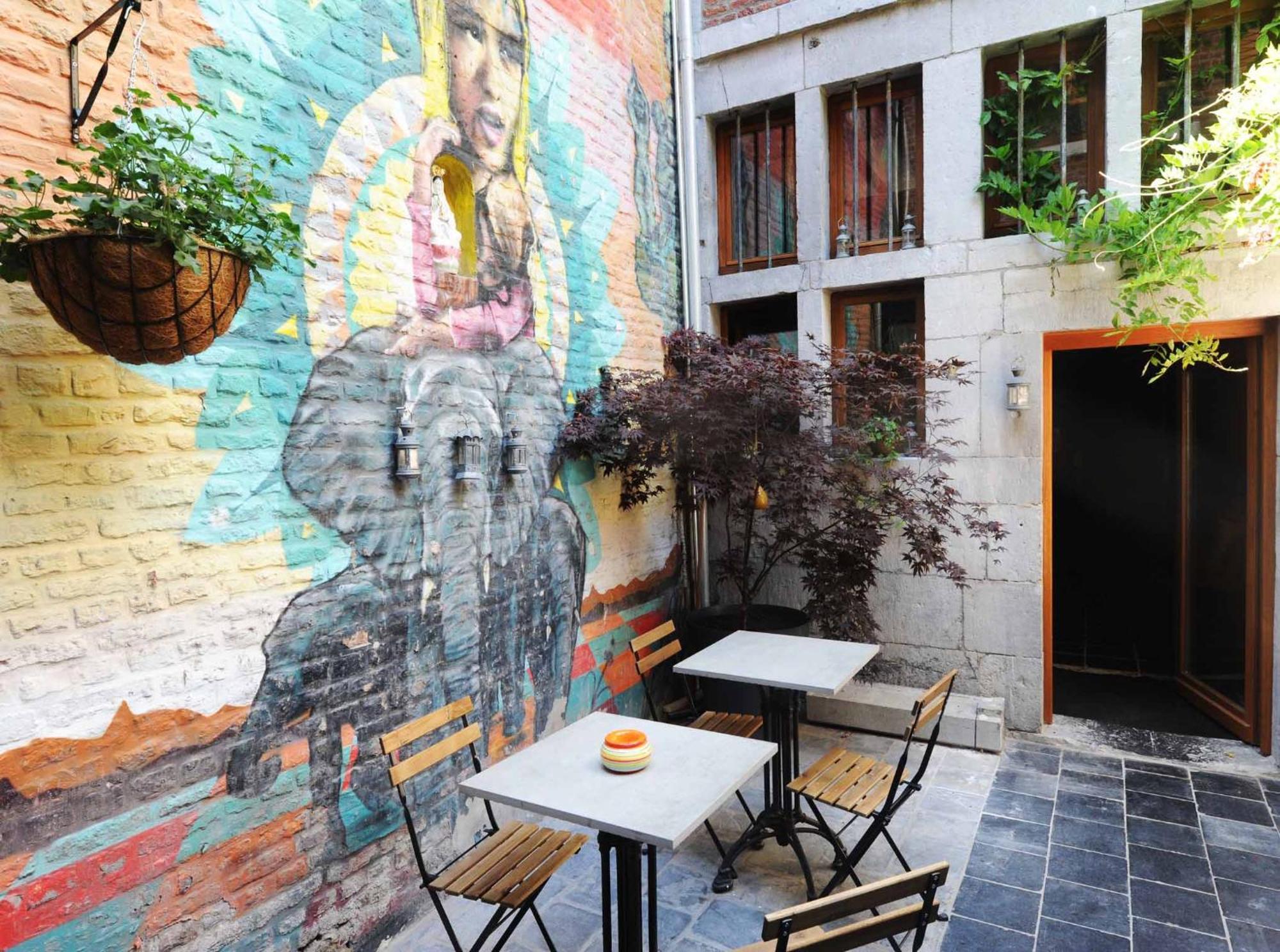 Bonjour Pierreuse Hotel Лиеж Екстериор снимка